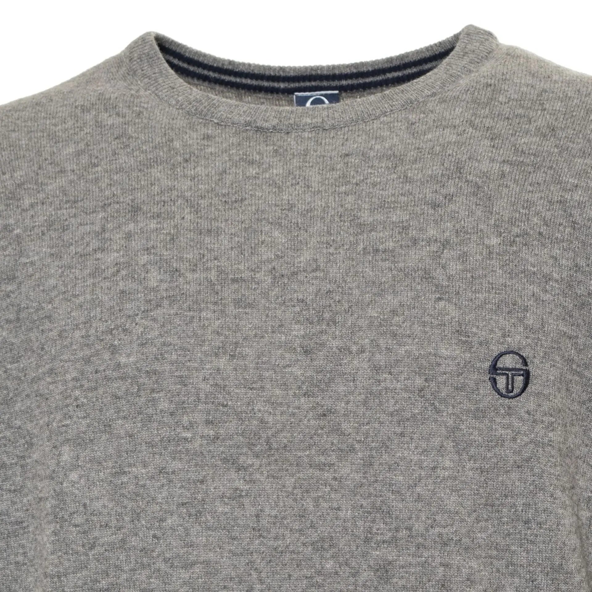 Sergio Tacchini Pulls Sergio Tacchini